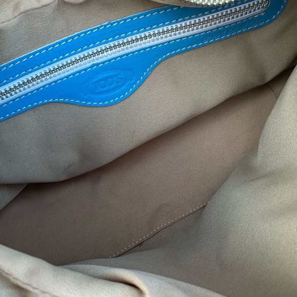 Tod's Blue and Tan Shoulder Bag with Slouchy Design - Picture 10 of 16